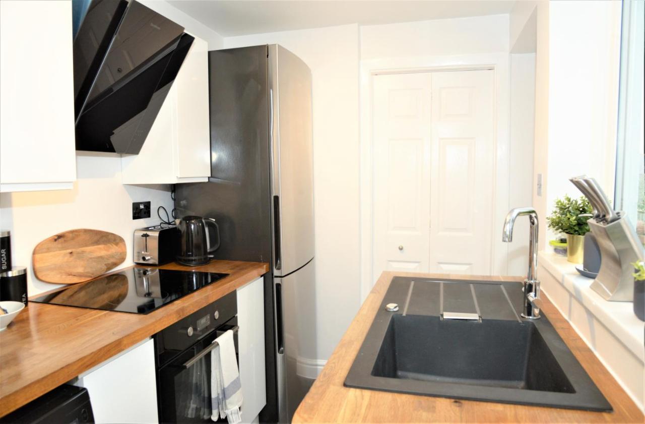 Florence House Villa Wrexham Eksteriør bilde